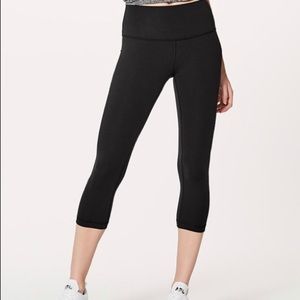 lululemon Wunder Under black crop leggings